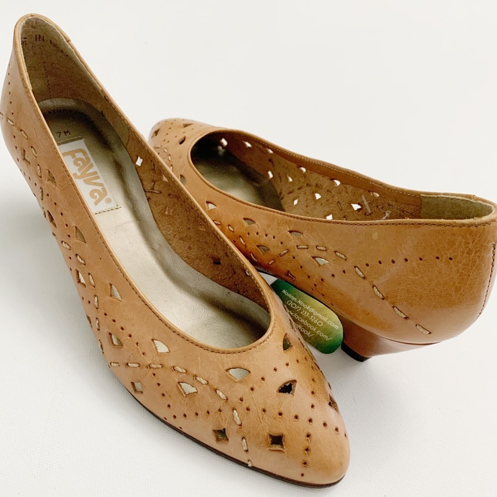 VINTAGE Fayva Brown Heels